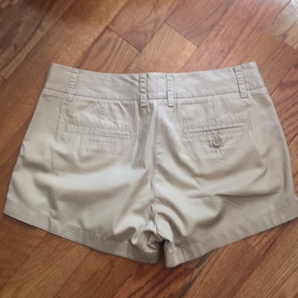 J Crew Chino Broken-in short - Picture 3 of 4